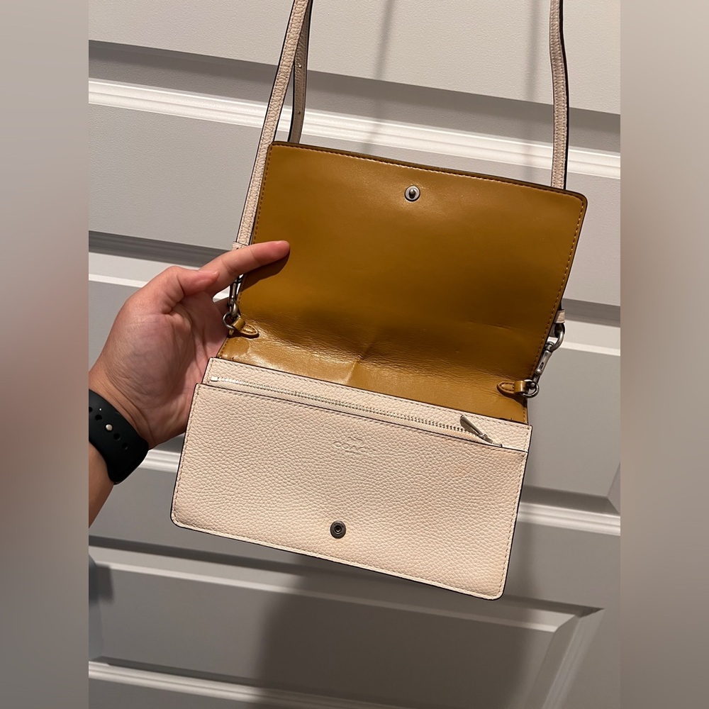 Coach Cream Crossbody Bag/Wallet - Picture 2 of 4